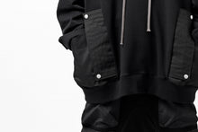 Load image into Gallery viewer, A.F ARTEFACT COMBI HOODIE PULLOVER PARKA / COTTON SWEAT (BLACK)