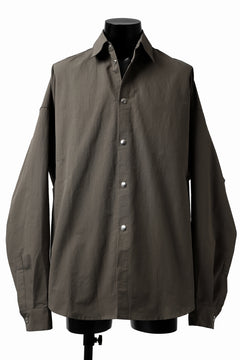 画像をギャラリービューアに読み込む, A.F ARTEFACT SNAPPED COCOON SHIRT (KHAKI)