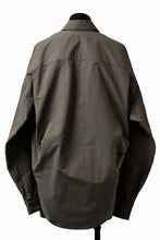 画像をギャラリービューアに読み込む, A.F ARTEFACT SNAPPED COCOON SHIRT (KHAKI)