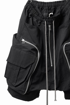 画像をギャラリービューアに読み込む, A.F ARTEFACT RADICAL-ZIP MILITARY SARROUEL SHORTS (BLACK)