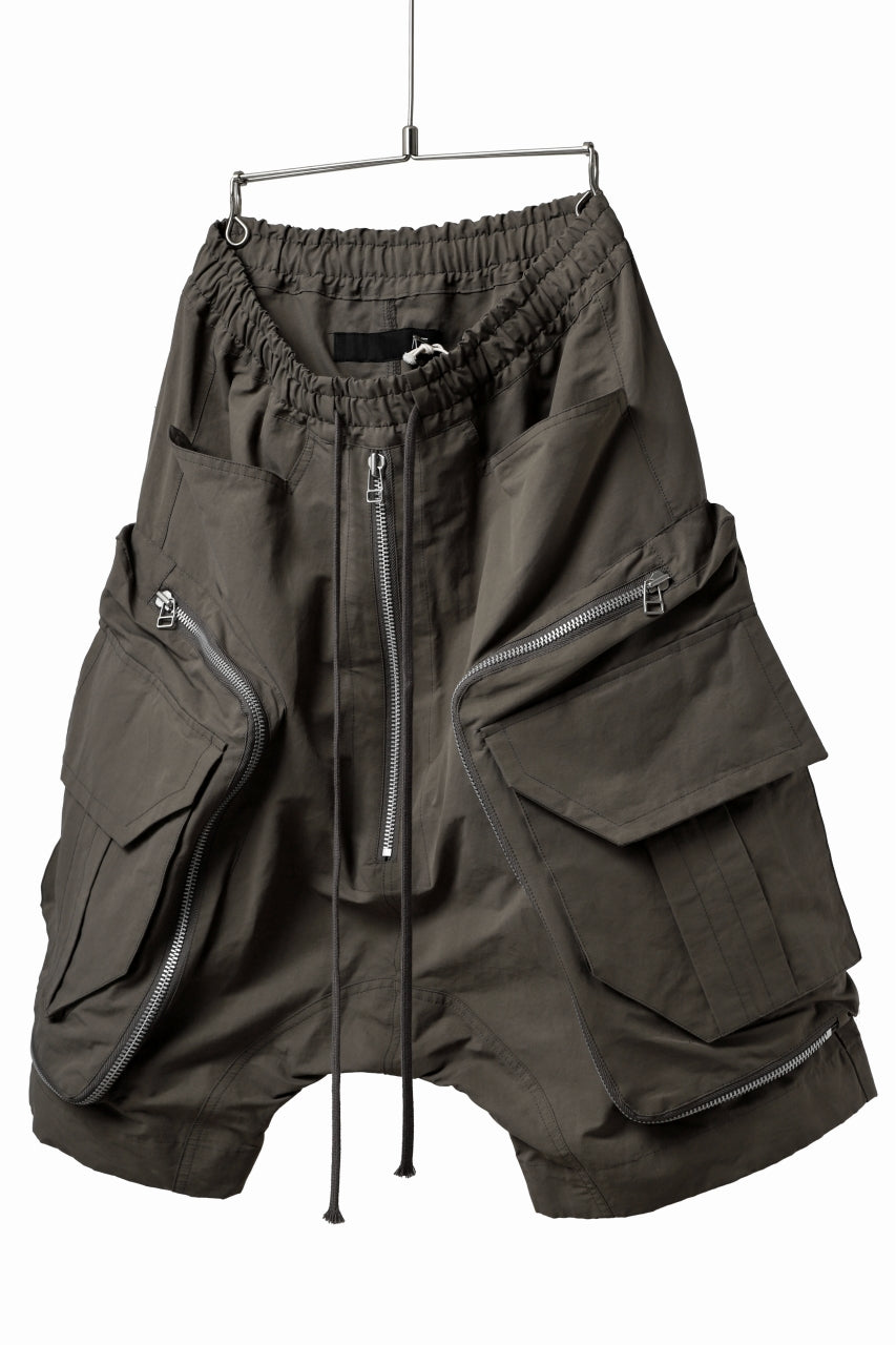 画像をギャラリービューアに読み込む, A.F ARTEFACT RADICAL-ZIP MILITARY SARROUEL SHORTS (KHAKI)