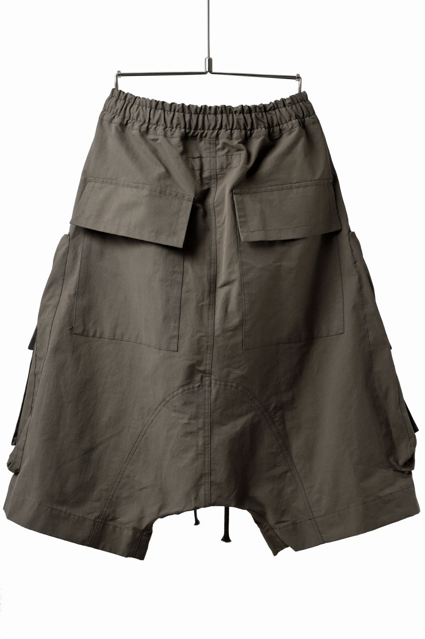 画像をギャラリービューアに読み込む, A.F ARTEFACT RADICAL-ZIP MILITARY SARROUEL SHORTS (KHAKI)