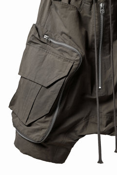 画像をギャラリービューアに読み込む, A.F ARTEFACT RADICAL-ZIP MILITARY SARROUEL SHORTS (KHAKI)