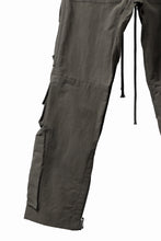 画像をギャラリービューアに読み込む, A.F ARTEFACT RADICAL-ZIP FIELD PANTS (KHAKI)