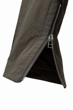 画像をギャラリービューアに読み込む, A.F ARTEFACT RADICAL-ZIP FIELD PANTS (KHAKI)
