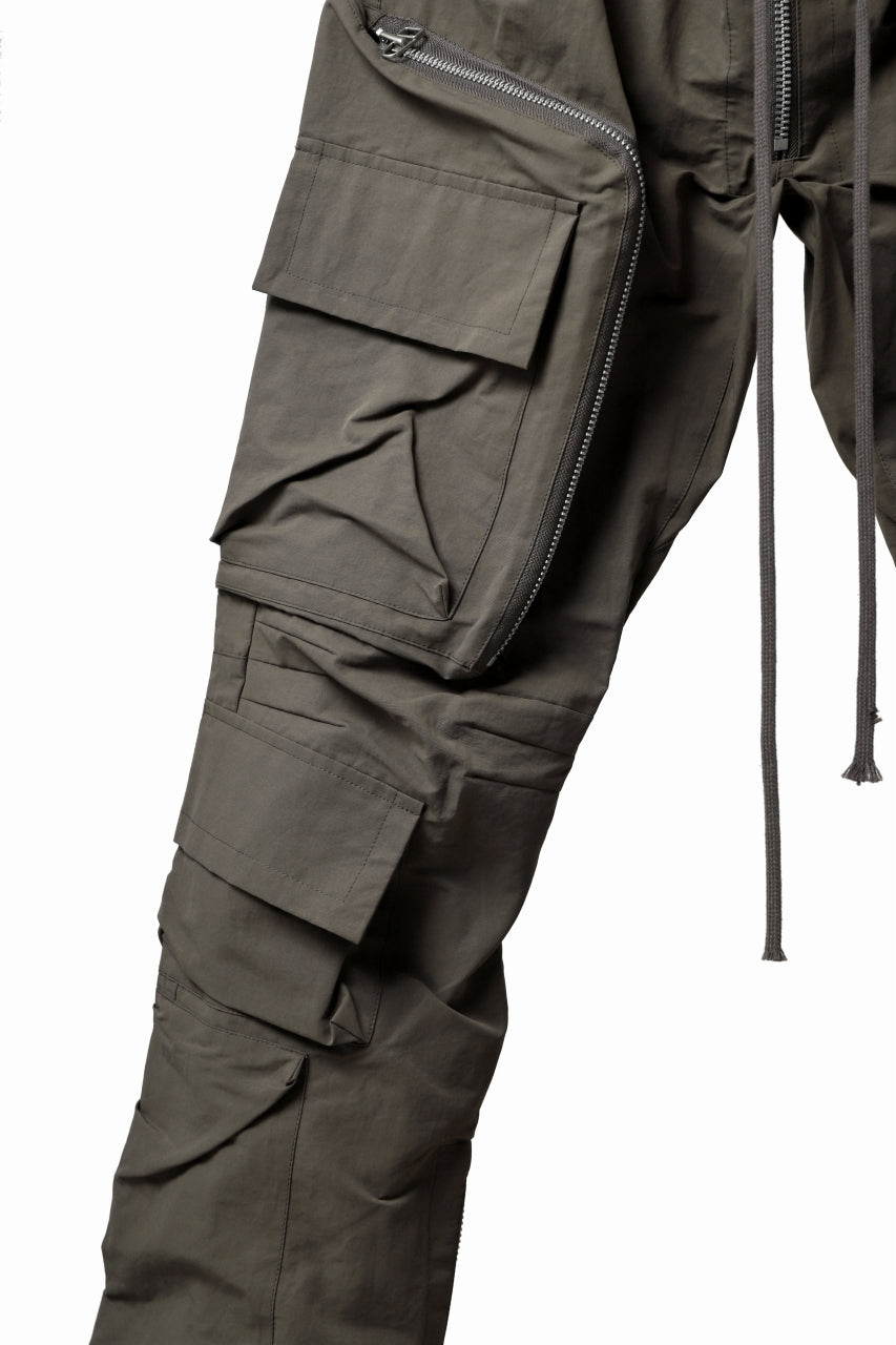 画像をギャラリービューアに読み込む, A.F ARTEFACT RADICAL-ZIP FIELD PANTS (KHAKI)