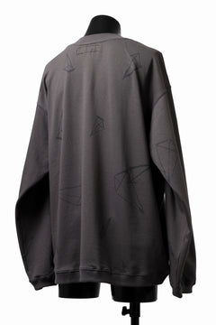 画像をギャラリービューアに読み込む, A.F ARTEFACT PYRA PATTERN PRINT CREW NECK TOPS (GREY)