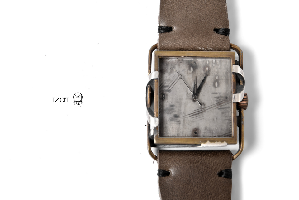画像をギャラリービューアに読み込む, TACET x ESDE - Pyramid watch in brass with Black Diamond (Automatic)