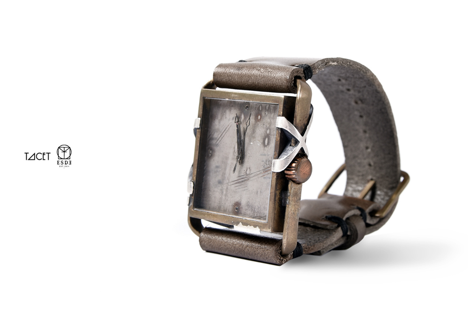 画像をギャラリービューアに読み込む, TACET x ESDE - Pyramid watch in brass with Black Diamond (Automatic)