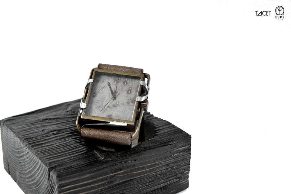 画像をギャラリービューアに読み込む, TACET x ESDE - Pyramid watch in brass with Black Diamond (Automatic)