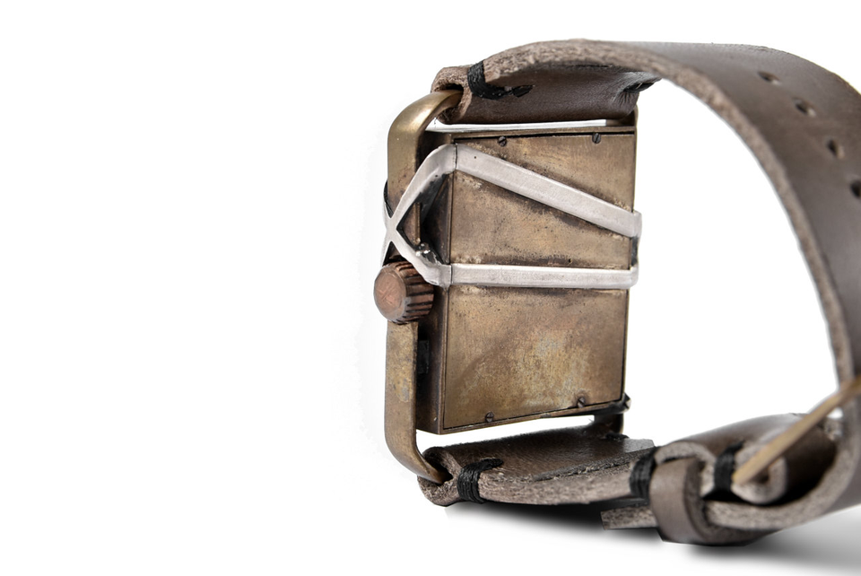 画像をギャラリービューアに読み込む, TACET x ESDE - Pyramid watch in brass with Black Diamond (Automatic)