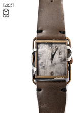 画像をギャラリービューアに読み込む, TACET x ESDE - Pyramid watch in brass with Black Diamond (Automatic)