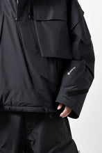 画像をギャラリービューアに読み込む, D-VEC x ALMOSTBLACK HOODED JACKET / GORE-TEX PRODUCT 2L PRIMALOFT SHELL (BLACK)