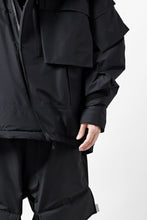 画像をギャラリービューアに読み込む, D-VEC x ALMOSTBLACK HOODED JACKET / GORE-TEX PRODUCT 2L PRIMALOFT SHELL (BLACK)