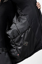 画像をギャラリービューアに読み込む, D-VEC x ALMOSTBLACK HOODED JACKET / GORE-TEX PRODUCT 2L PRIMALOFT SHELL (BLACK)