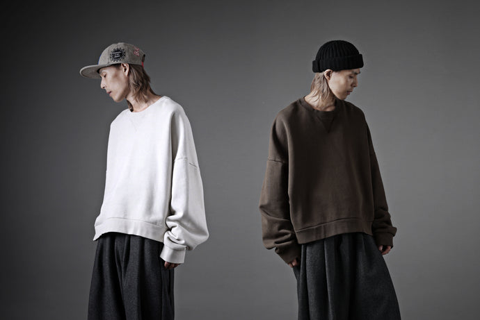 STYLING and NEW ARRIVAL | ロンT感覚で着まわせるトップス - entire studios.