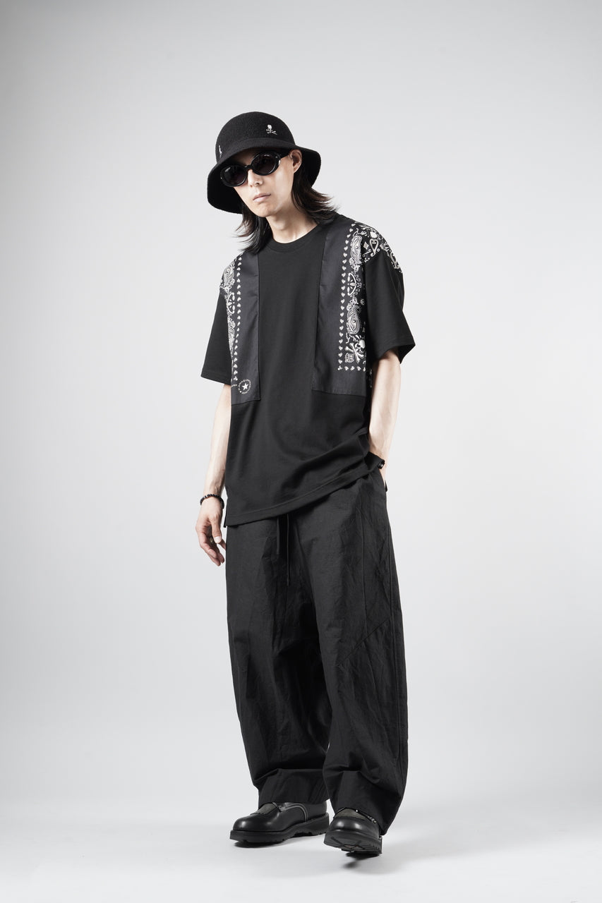 画像をギャラリービューアに読み込む, mastermind JAPAN BANDANA SS TEE / REGULAR FIT (BLACK x BLACK)