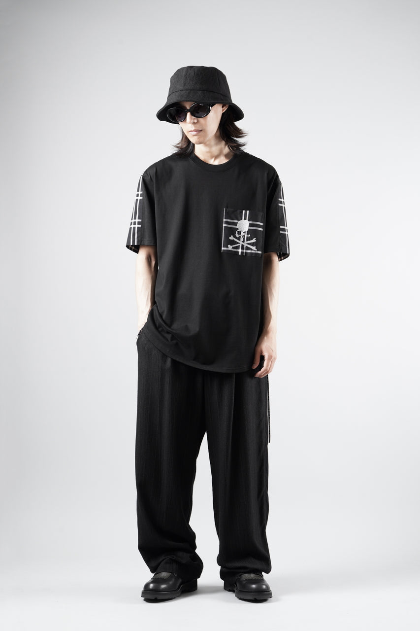 画像をギャラリービューアに読み込む, mastermind JAPAN MIXED-FABRIC POCKET SS TEE / REGULAR FIT (BLACK x BLACK)