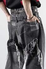 画像をギャラリービューアに読み込む, MASTERMIND WORLD PATCHWORK JACQUARD STRAIGHT DENIM PANTS (BLACK)