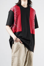 画像をギャラリービューアに読み込む, mastermind JAPAN BANDANA SS TEE / REGULAR FIT (BLACK x RED)