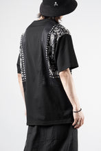 画像をギャラリービューアに読み込む, mastermind JAPAN BANDANA SS TEE / REGULAR FIT (BLACK x BLACK)