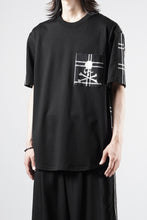 画像をギャラリービューアに読み込む, mastermind JAPAN MIXED-FABRIC POCKET SS TEE / REGULAR FIT (BLACK x BLACK)