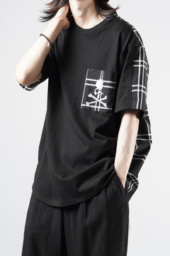 画像をギャラリービューアに読み込む, mastermind JAPAN MIXED-FABRIC POCKET SS TEE / REGULAR FIT (BLACK x BLACK)
