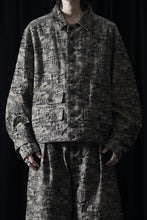 画像をギャラリービューアに読み込む, KLASICA "IRWELL" CURVED ARM BUTTON BLOUSON / BACK JACQUARD HOUND TOOTH CAMO (FOREST)