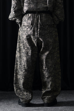 画像をギャラリービューアに読み込む, KLASICA "OVUM" EGG SHAPE EASY TROUSERS / BACK JACQUARD HOUND TOOTH CAMO (FOREST)