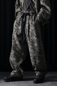 画像をギャラリービューアに読み込む, KLASICA "OVUM" EGG SHAPE EASY TROUSERS / BACK JACQUARD HOUND TOOTH CAMO (FOREST)