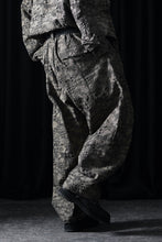画像をギャラリービューアに読み込む, KLASICA "OVUM" EGG SHAPE EASY TROUSERS / BACK JACQUARD HOUND TOOTH CAMO (FOREST)