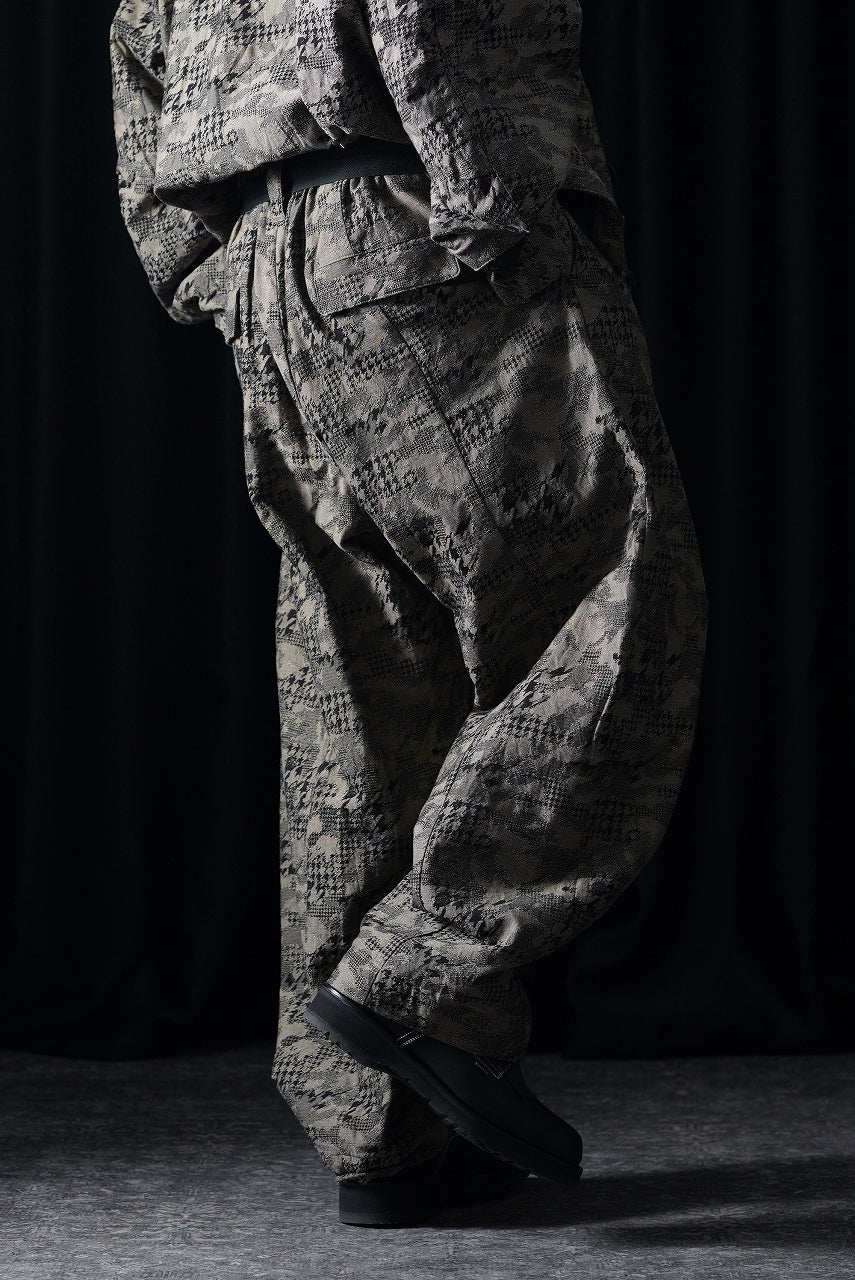 画像をギャラリービューアに読み込む, KLASICA "OVUM" EGG SHAPE EASY TROUSERS / BACK JACQUARD HOUND TOOTH CAMO (FOREST)
