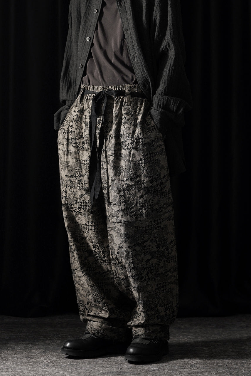 画像をギャラリービューアに読み込む, KLASICA "OVUM" EGG SHAPE EASY TROUSERS / BACK JACQUARD HOUND TOOTH CAMO (FOREST)
