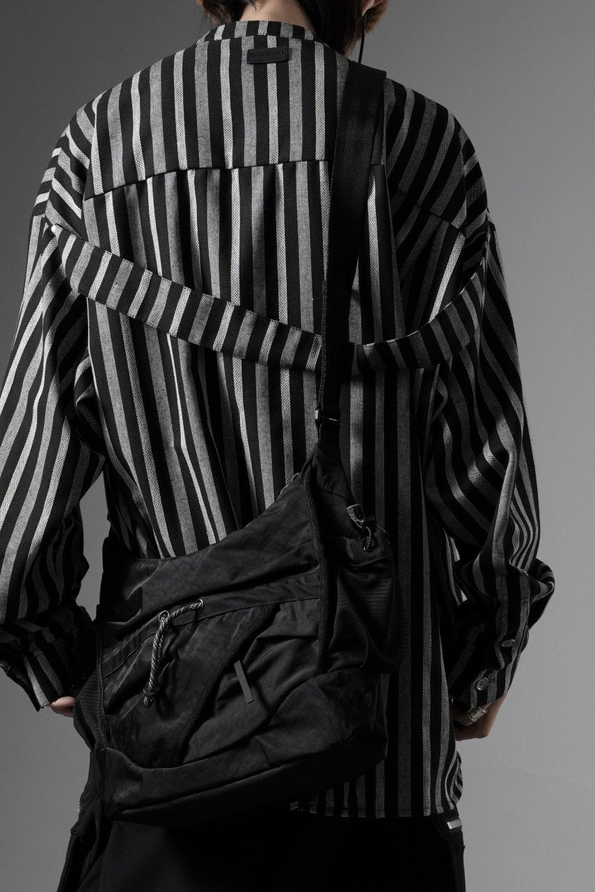 画像をギャラリービューアに読み込む, F/CE. TEXTURED TWILL 2 WAY SHOULDER TOTE (BLACK)