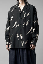 Load image into Gallery viewer, Y's for men x MASSES TE PATTERN DISCHARGE PRINT L/S SHIRT (BLACK)