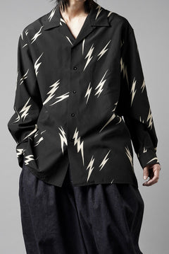 Load image into Gallery viewer, Y's for men x MASSES TE PATTERN DISCHARGE PRINT L/S SHIRT (BLACK)
