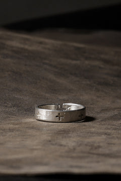 Load image into Gallery viewer, m.a+ multiple silver cross carved ring / AG050 AG (SILVER)