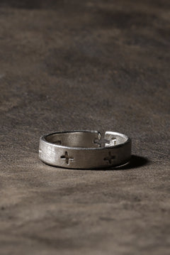 Load image into Gallery viewer, m.a+ multiple silver cross carved ring / AG050 AG (SILVER)