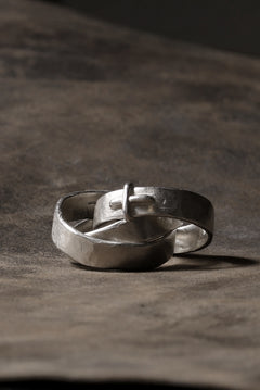Load image into Gallery viewer, m.a+ triple silver ring w/stitched cross / AG318 AG (SILVER)
