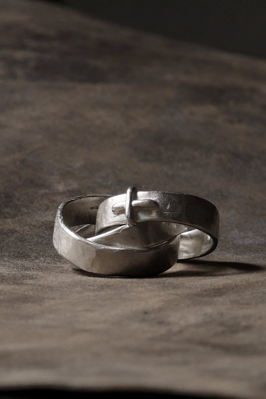 Load image into Gallery viewer, m.a+ triple silver ring w/stitched cross / AG318 AG (SILVER)