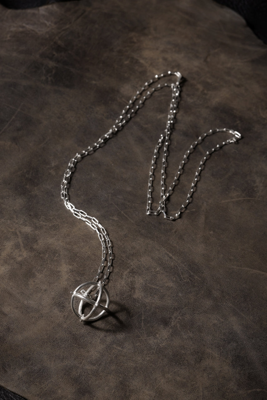 Load image into Gallery viewer, m.a+ medium + globe necklace with silver chain / AD31 AG (SILVER)