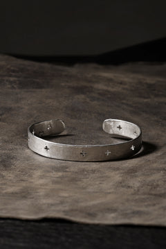Load image into Gallery viewer, m.a+ cross punched silver bracelet / AB15 AG (SILVER)