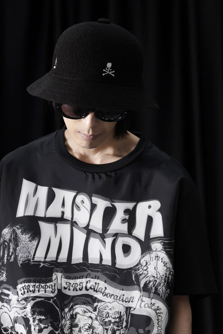 Load image into Gallery viewer, mastermind JAPAN x TRIPPY MIKIO ART S/S TEE ROCK STARS (BLACK)