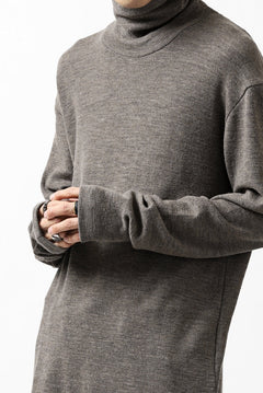 Load image into Gallery viewer, KLASICA SMOKE TURTLE NECK KNIT SWEAT TOP / WEANER WOOL RIB (FAWN)