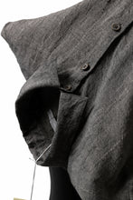 Load image into Gallery viewer, YUTA MATSUOKA long shirt / linen gold thread stripe (charcoal gray)