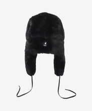 画像をギャラリービューアに読み込む, MASTERMIND WORLD x KANGOL® FAUX FUR TRAPPER (BLACK)