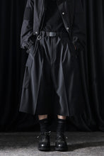 Load image into Gallery viewer, TARO HORIUCHI / th products Wide Cargo Shorts / 2Way Stretch W/P Tropical (black)