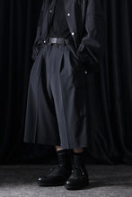 Load image into Gallery viewer, TARO HORIUCHI / th products Wide Cargo Shorts / 2Way Stretch W/P Tropical (black)