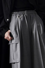 Load image into Gallery viewer, TARO HORIUCHI / th products Wide Cargo Pants / 2Way Stretch W/P Tropical (gray stripe)