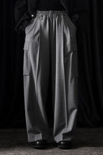 Load image into Gallery viewer, TARO HORIUCHI / th products Wide Cargo Pants / 2Way Stretch W/P Tropical (gray stripe)